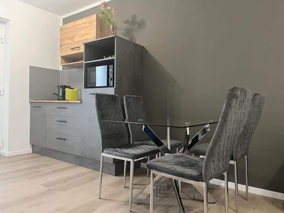 Staywell For 4 In The City I Parking I Wifi I Netflix Paderborn Kültér fotó